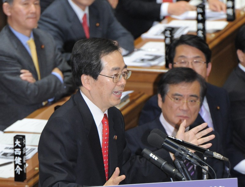 衆院予算委員会で質問する斉藤鉄夫